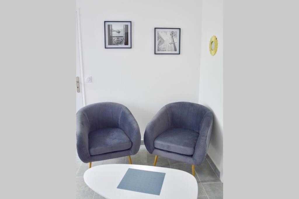 Les Forges 2 Pieces Rdc Avoine Exterior foto